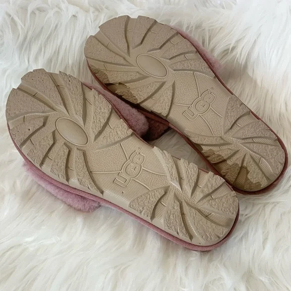 UGG Cozette Sheepskin Slide Slippers EUC - Picture 2 of 6